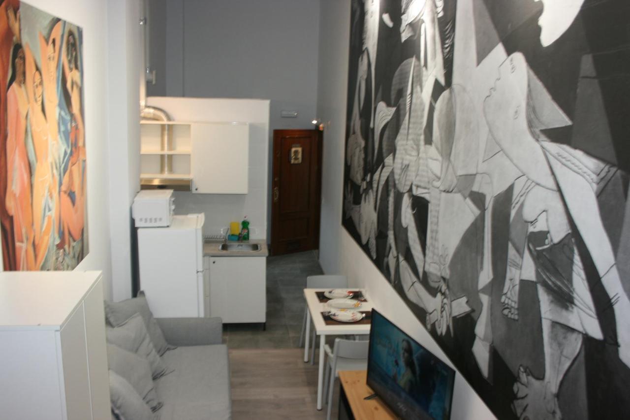 Golondrinas De Malaga "Apartamentos Con Mucho Arte" Y Terraza Solarium En Coliving Buitenkant foto