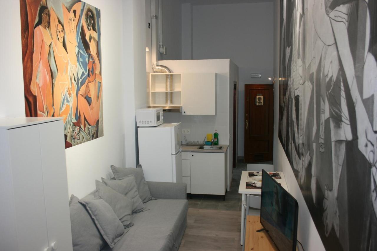 Golondrinas De Malaga "Apartamentos Con Mucho Arte" Y Terraza Solarium En Coliving Buitenkant foto