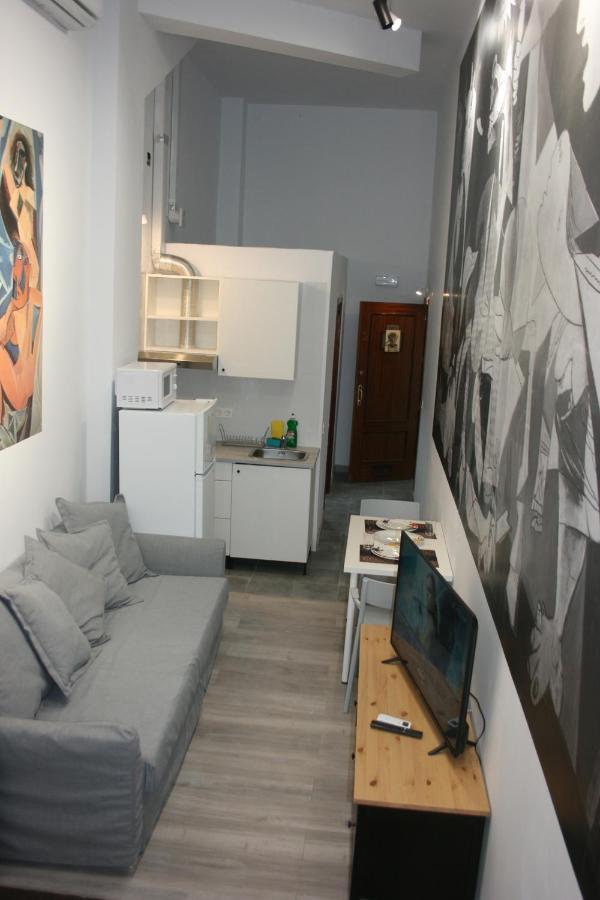 Golondrinas De Malaga "Apartamentos Con Mucho Arte" Y Terraza Solarium En Coliving Buitenkant foto