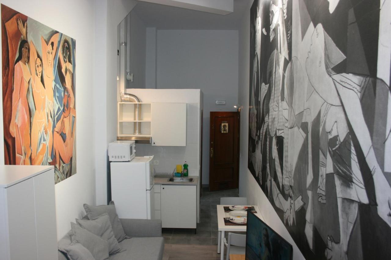 Golondrinas De Malaga "Apartamentos Con Mucho Arte" Y Terraza Solarium En Coliving Buitenkant foto