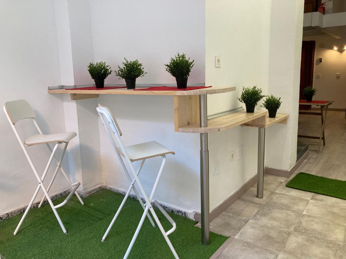 Golondrinas De Malaga "Apartamentos Con Mucho Arte" Y Terraza Solarium En Coliving Buitenkant foto